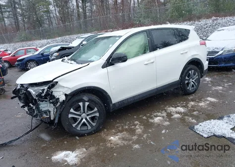 2017 Toyota Rav4 Le z USA, uszkodzony, nr VIN JTMBFREV6HJ170417